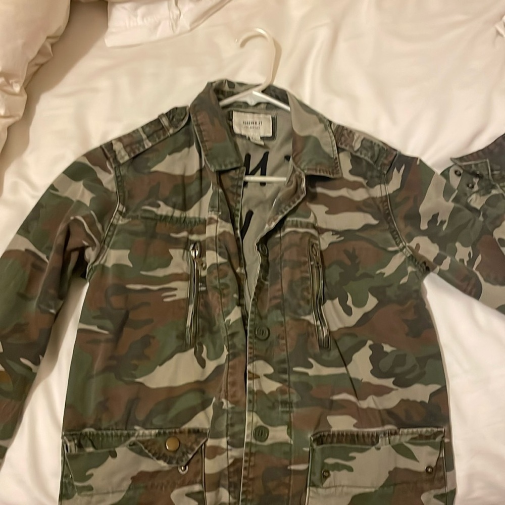Women’s camo jacket
